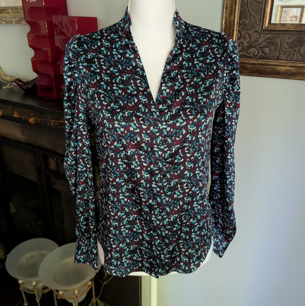 White House Black Market Wms 0 Y-Neck Ruched Shoulder Shirt Abstract Wings 133